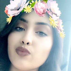 Meet your Posher, Delia